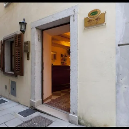 Hotel Capitelli *