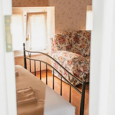 Capitelli * טריאסטה