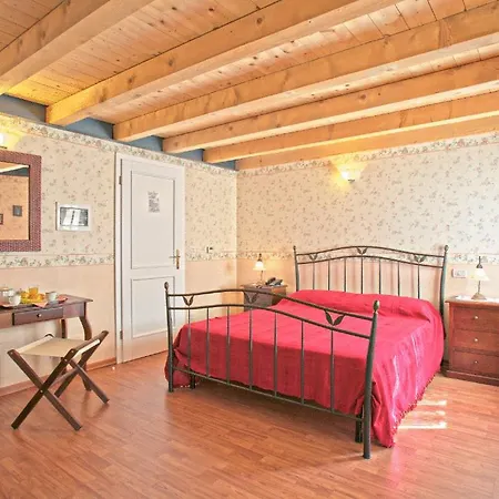 Capitelli * טריאסטה